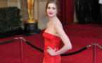 Anne Hathaway, une mariée en Valentino