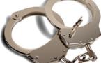 Un célébre Dj surpris en train de forcer la main d’une jeune fille de 14 ans pour une pipe