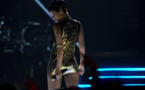 Que cache l’exhibitionnisme de Rihanna?    