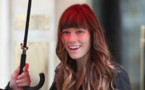 DIAPO Jessica Biel fait son shopping à Paris