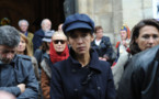 DIAPO Sophie Marceau bouleversée aux obsèques de Claude Pinoteau
