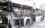 Un bus de Dakar Dem Dikk transformé en cendre par les Thiantacounes