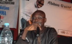 Le professeur Massamba Guèye aux côtés d'Abdou Guité Seck 