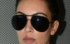 Kim Kardashian affiche son bouton de fièvre !