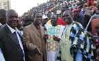 Thione Seck entouré de Bécaye Mbaye, Lamine Thiam et Salam Diallo