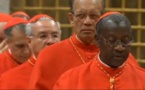 Cardinal Théodore Adrien Sarr prête serment dans la Chapelle Sixtine