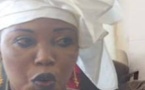 Awa Guèye tresse des lauriers à Moustapha Niasse