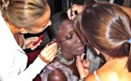 Le super top model sénégalais Dji Dieng en mode maquillage