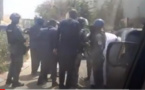 VIDEO / Les bras croisés à dessein sur son dos: Ousmane Sonko renvoie l'image d'homme menotté