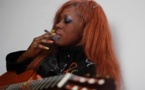 Mame Diarra, l'ex choriste du Super Diamono intègre le club des artistes fumeurs