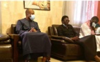 Barthélémy Dias chez feu Thione Seck pour présenter ses condoléances