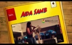 Aida Samb "tombe" sur scène lors d'une étape de sa tournée dans les écoles