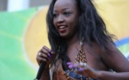 Deffa, membre du groupe Safari en plein spectacle