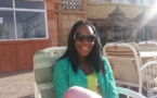 Aby Gabon en mode relax au bord de la piscine