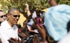 Obama s'offre un bain de foule à Gorée