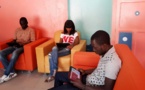 Un cybercafé équipé de tablettes à Dakar : bienvenue au premier Tablette Café au monde ....