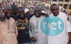 Bécaye Mbaye rigole avec les promoteurs Aziz, Assane et Badiane