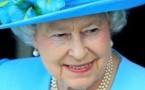 La Reine Elisabeth rend visite à son premier arrière-petit-fils