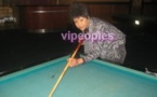 Aida Patra joue au Billard
