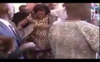 [Vidéo] Un Gouverneur gifle cette femme, venue réclamer des salaires impayés.