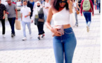 Queen Biz se balade en tenue sexy dans les rues de Paris Champs Elysées(Photos)