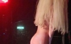 VIDEO: Enième dérapage de Lady Gaga: Elle se met complètement nue sur scène