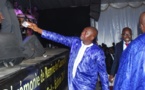 Cauris d'or 2013: Kader Ndiaye couvre Pape Diouf de billets de banque