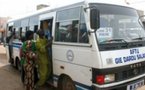 Teuss dans un bus Tata: La fille fait foirer les plans d'un voleur de plaisirs 