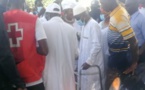 Gambie: Darboe, affaibli, se rend à son centre de vote à l'aide d'un déambulateur