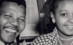 (16) Photos: Son mariage, ses enfants, ses poses avec des stars. Voici Mandela comme vous le voyez rarement.