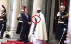 Yahya Jammeh débarque à l’Elysée avec un Coran à la main