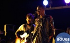 Waly Seck sur la scène du groupe Takeïfa