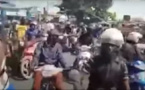 Video / Colobane: La police disperse à coups de gaz lacrymogène, la manifestation des « Jakartamen »