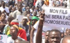 Rejet de la loi crimininalisant l'homosexualité, la population indexe le gouvernement...
