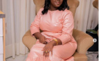Maman, la fille de Aziz Ndiaye, très ravissante dans une tenue traditionnelle (Photos) 
