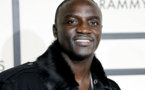(2) Photos: Akon et sa danseuse dans des postures érotiques. 