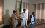 Commune de Ngomgom : Le nouveau Maire Papa Momar Ngom de YAW, beau-fils de Serigne Abdou Karim Fallou, installé par le sous-préfet