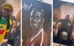 Les portraits de Sadio Mané décorent les murs du terrain d’entraînement de Génération Foot…