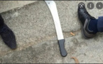 Tivaouane Peulh : Un chauffeur administre des coups de machette à un gendarme, vandalise son véhicule et…