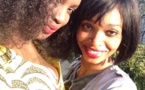 Lissa pose avec sa copine Iman De Chanel 