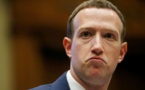 Facebook licencie 60 employés choisis au hasard par un algorithme