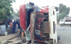 Un camion chargé de phosphates se renverse à Linguère-Dahra : 1 mort et 2 blessés graves