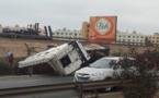 Accident : Un car "Ndiaga Ndiaye" s'encastre dans le pilier de la passerelle des Mariste