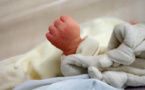 Une juriste étrangle à mort son bébé : Elle encourt 5 ans ferme