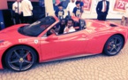 Le fils de Ahmed Khalifa Niasse et le styliste Bathie Dioum roulent en Ferrari à Dubaï 