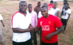 Retrouvailles amicales entre Modou Lo et Balla Gaye 2 lors du match de foot Lutteurs – RTS