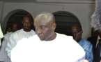 Thiès: Idrissa Seck, sur des béquilles, présente ses condoléances à Thierno Bocoum