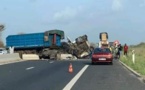 Autoroute à péage : Une collision entre un minicar et un camion fait 5 morts