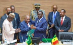 Présidence de l'UA : Macky Sall passe le témoin à Azali Assoumani, son homologue des Comores