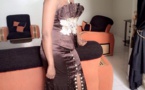 La chanteuse Adiouza est ici en route pour le vingtième anniversaire de l’Union économique monétaire ouest africaine.
